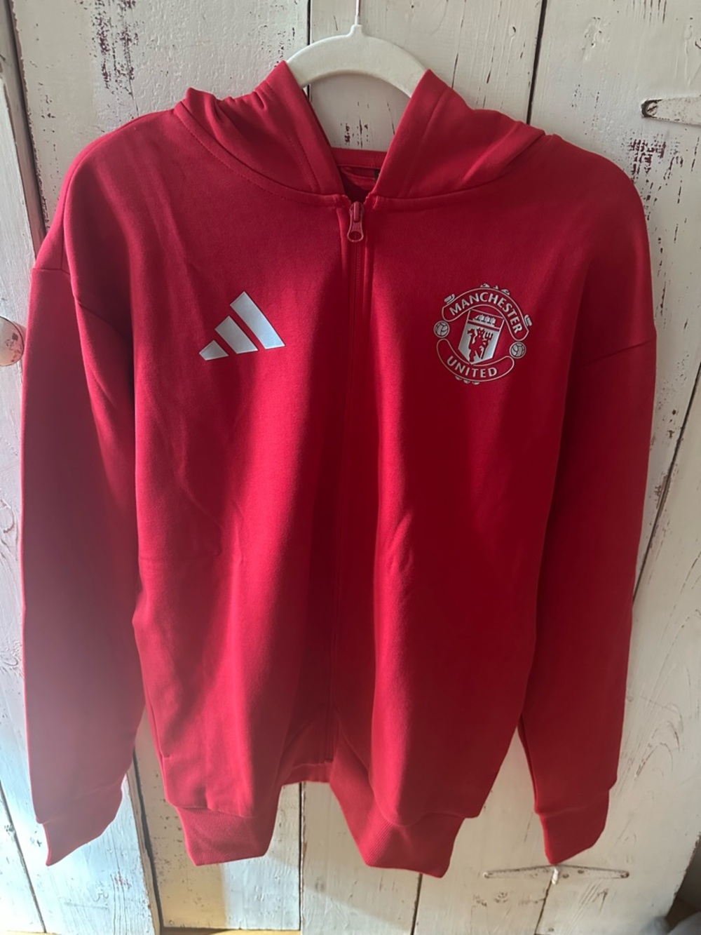 Manchester United men’s hoodie. BNWT. Men’s size small.